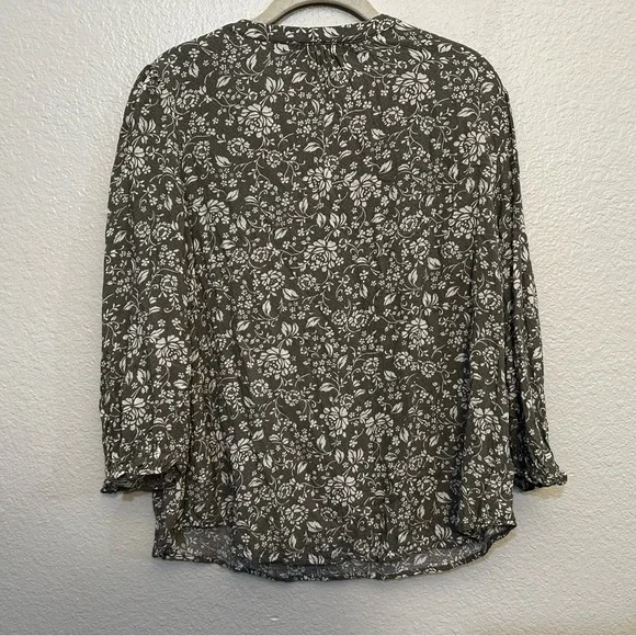 Angels Forever Young |  Women’s Large 3/4 Sleeve Green/White Floral Print Blouse - Picture 6 of 8